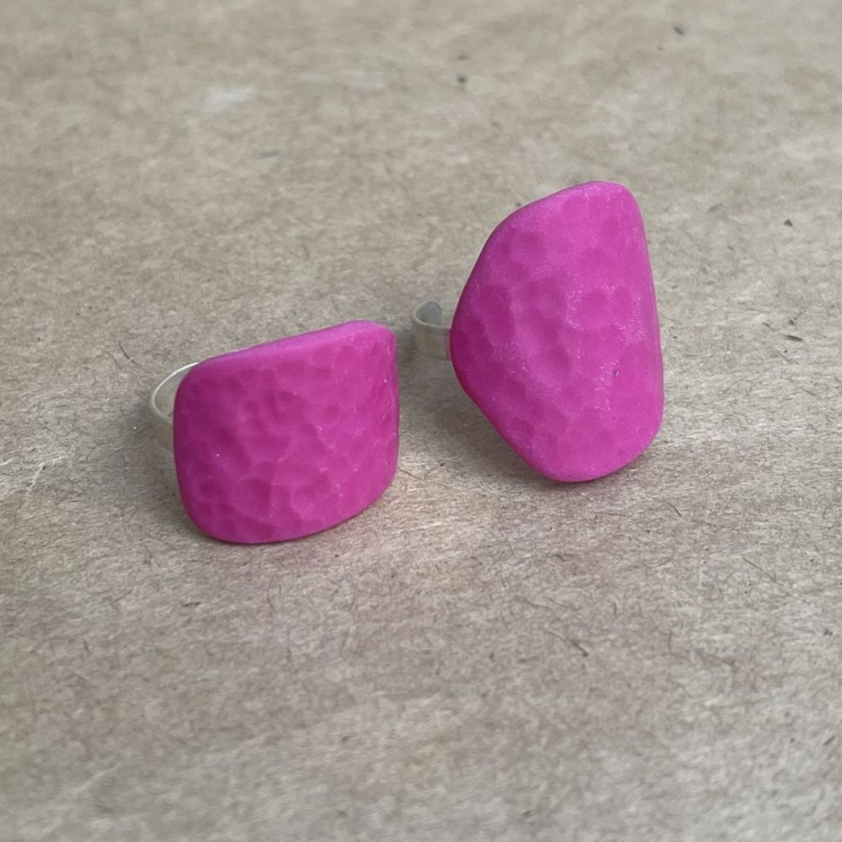 AMANI RINGS FUCHSIA2